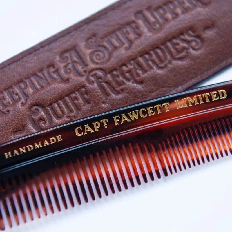Карманная расческа для волос в кожаном чехле Captain Fawcett\'s CF.7T